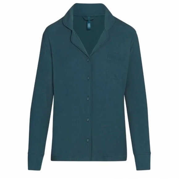 SKIMS Soft Lounge Button Up - Picture 1 of 9